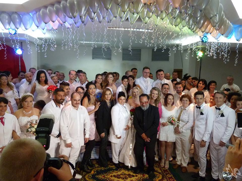 Casamento gay coletivo em Floripa organizado por Lu do Bem