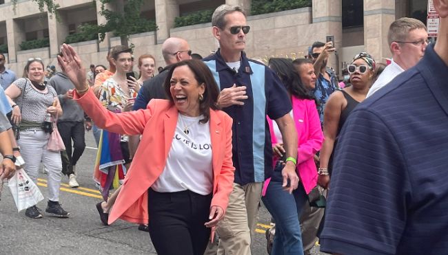 kamala harris pride march washington lgbt 