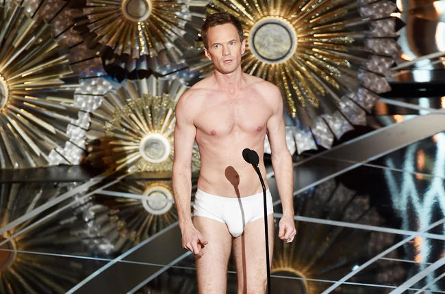 Neil Patrick Harris repetiu cena de 'Birdman' no palco do Oscar